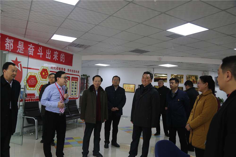 熱烈歡迎全國總工會副主席，書記處書記魏地春及省總工會王保存主席一行蒞臨安陽青峰網(wǎng)絡(luò)參觀指導(dǎo)